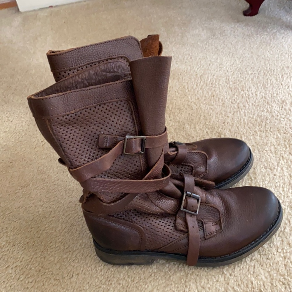 Leather boots